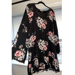 Boho dress with wide sleeves